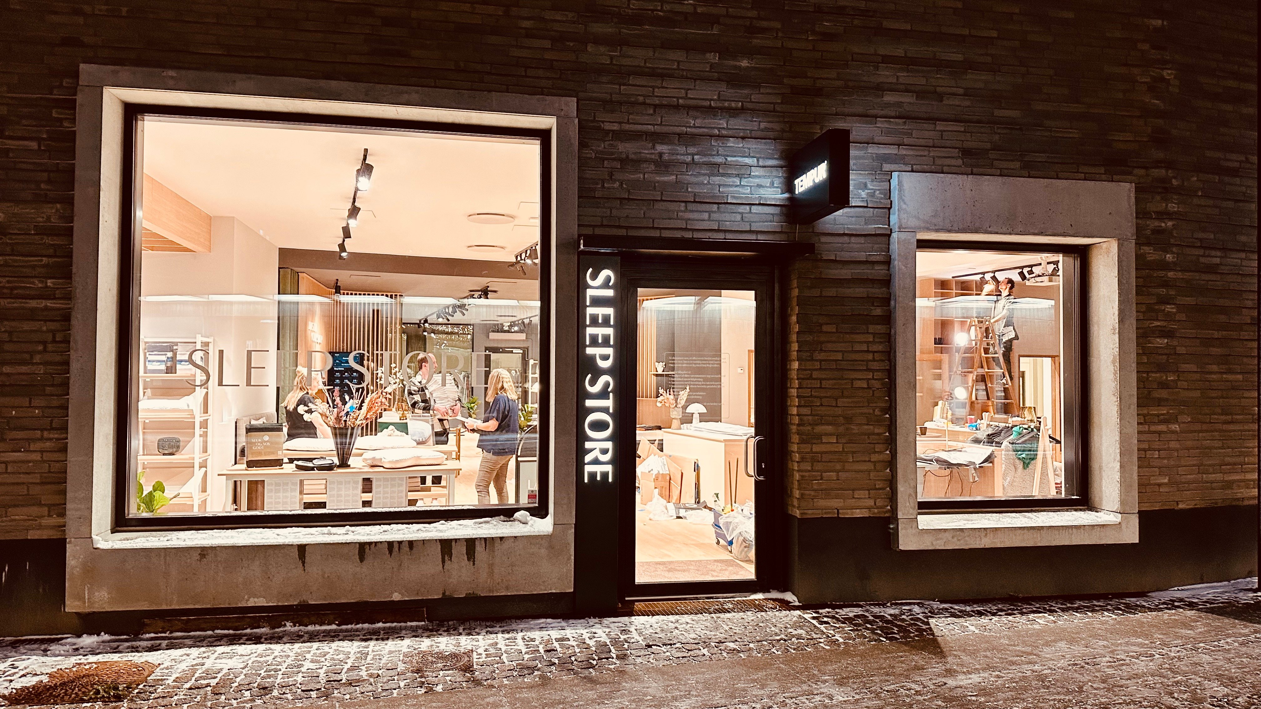 WaveCrest-Tempur-store-4