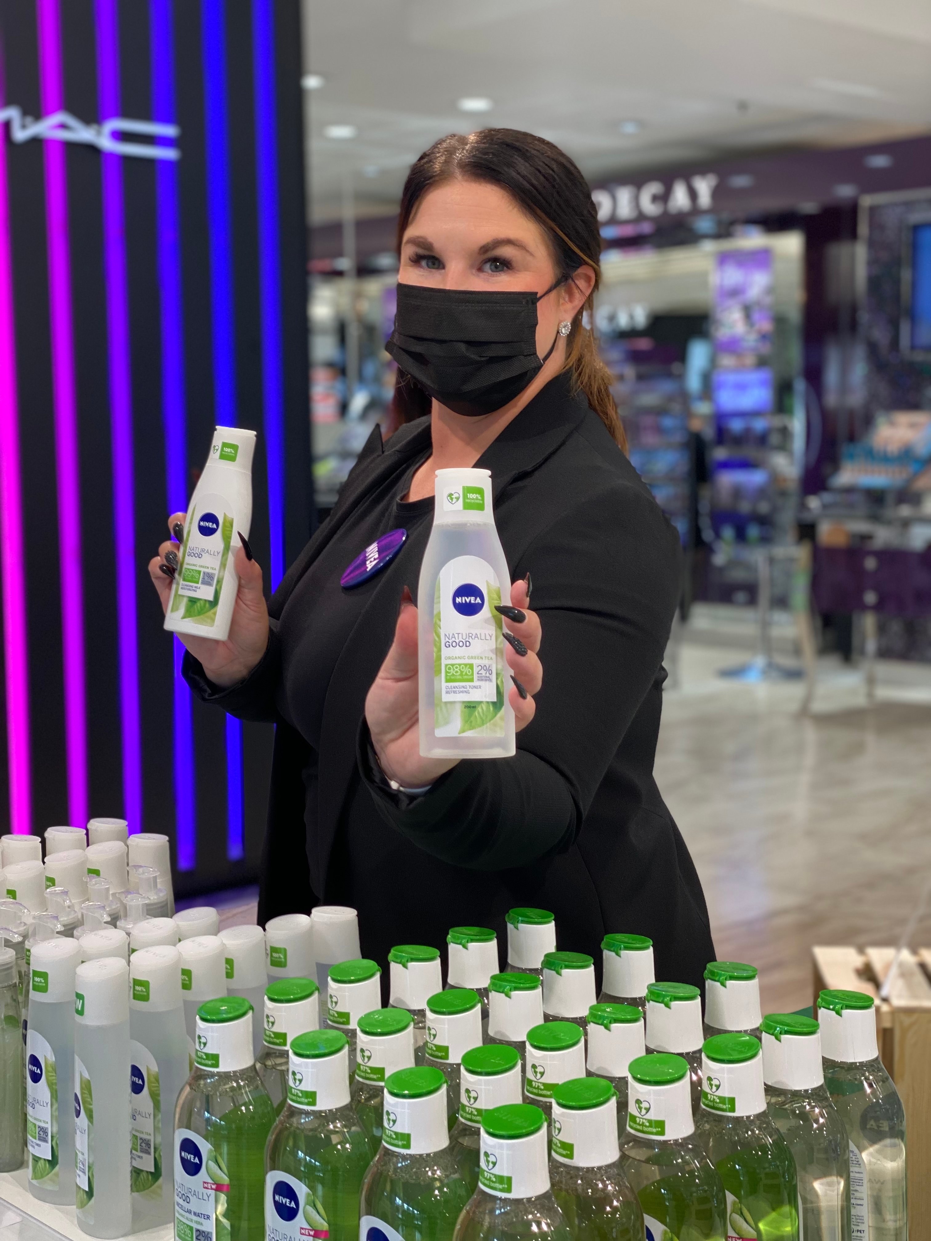nivea-sales-staff